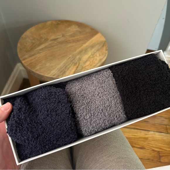 Barefoot Dreams socks (3 pack) - Picture 6 of 6